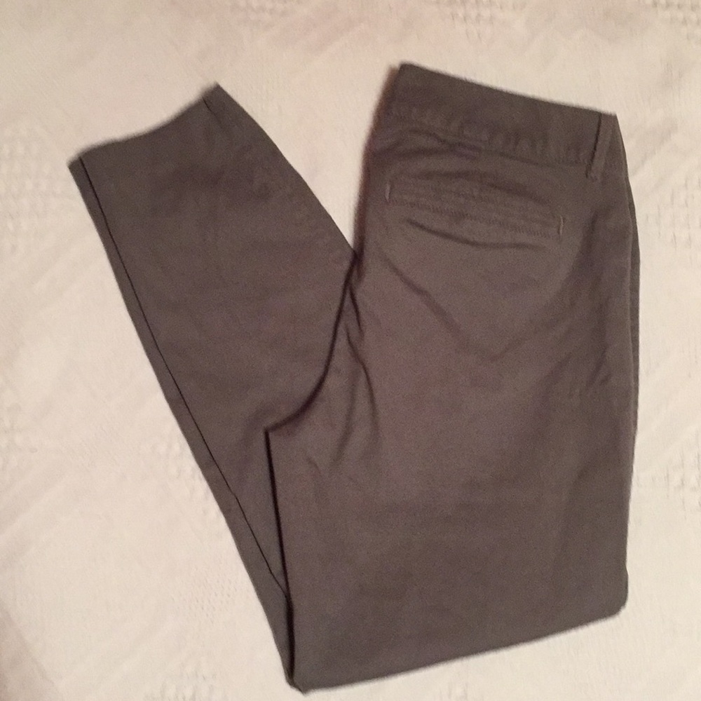 NWOT Old Navy Pixie Pants